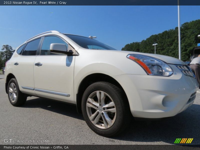 Pearl White / Gray 2013 Nissan Rogue SV