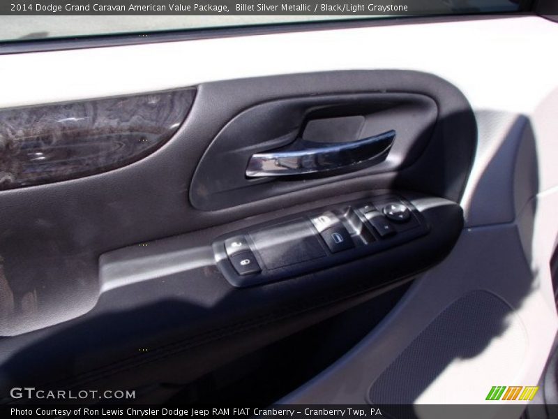 Billet Silver Metallic / Black/Light Graystone 2014 Dodge Grand Caravan American Value Package