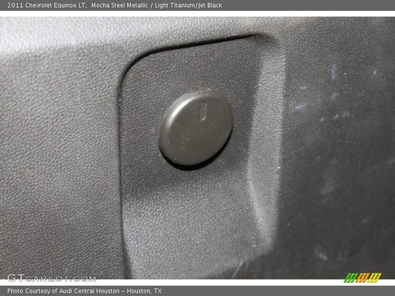 Mocha Steel Metallic / Light Titanium/Jet Black 2011 Chevrolet Equinox LT