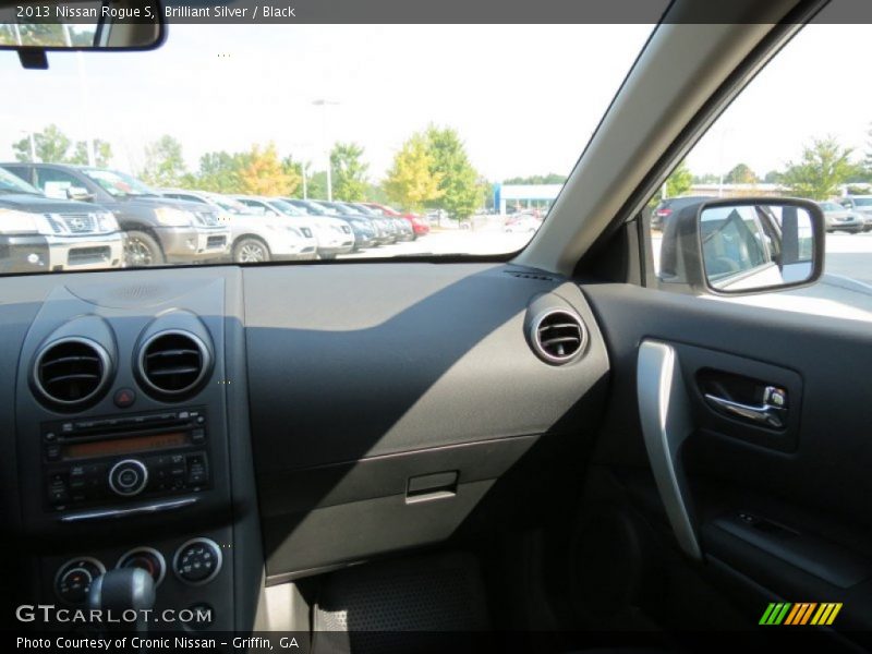 Brilliant Silver / Black 2013 Nissan Rogue S