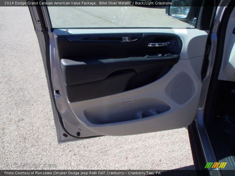 Billet Silver Metallic / Black/Light Graystone 2014 Dodge Grand Caravan American Value Package