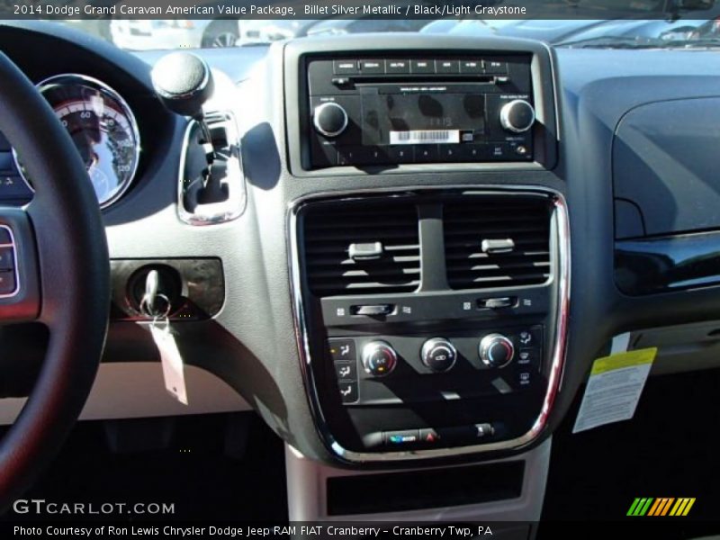 Billet Silver Metallic / Black/Light Graystone 2014 Dodge Grand Caravan American Value Package