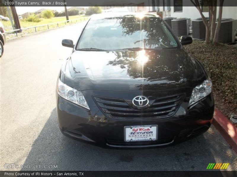 Black / Bisque 2009 Toyota Camry