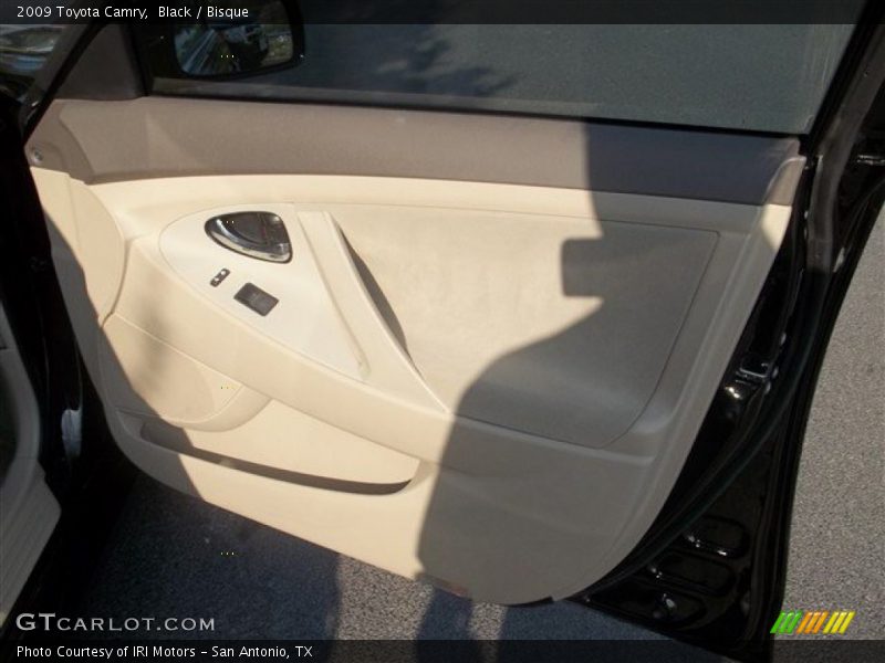 Black / Bisque 2009 Toyota Camry