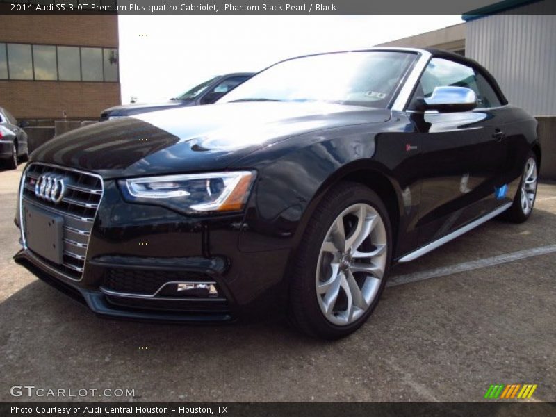 Front 3/4 View of 2014 S5 3.0T Premium Plus quattro Cabriolet