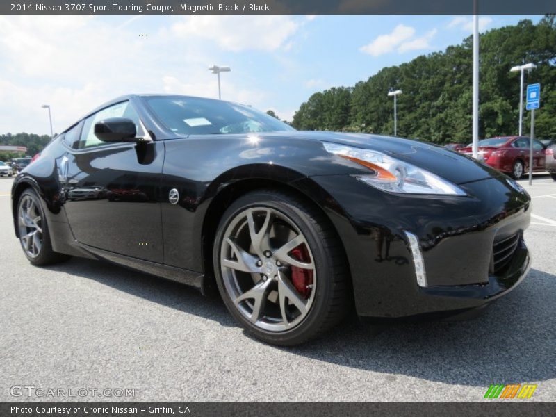 Front 3/4 View of 2014 370Z Sport Touring Coupe