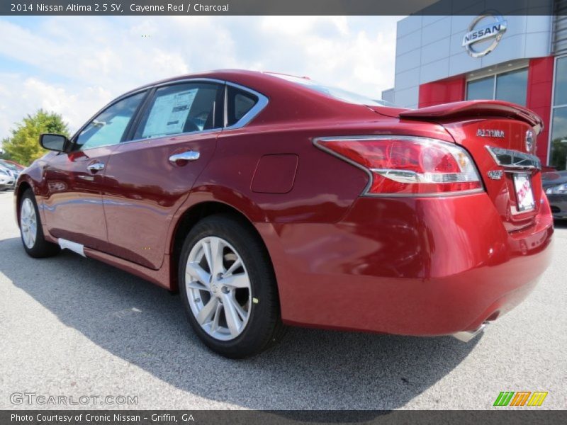 Cayenne Red / Charcoal 2014 Nissan Altima 2.5 SV