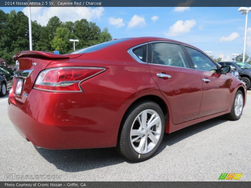 Cayenne Red / Charcoal 2014 Nissan Altima 2.5 SV