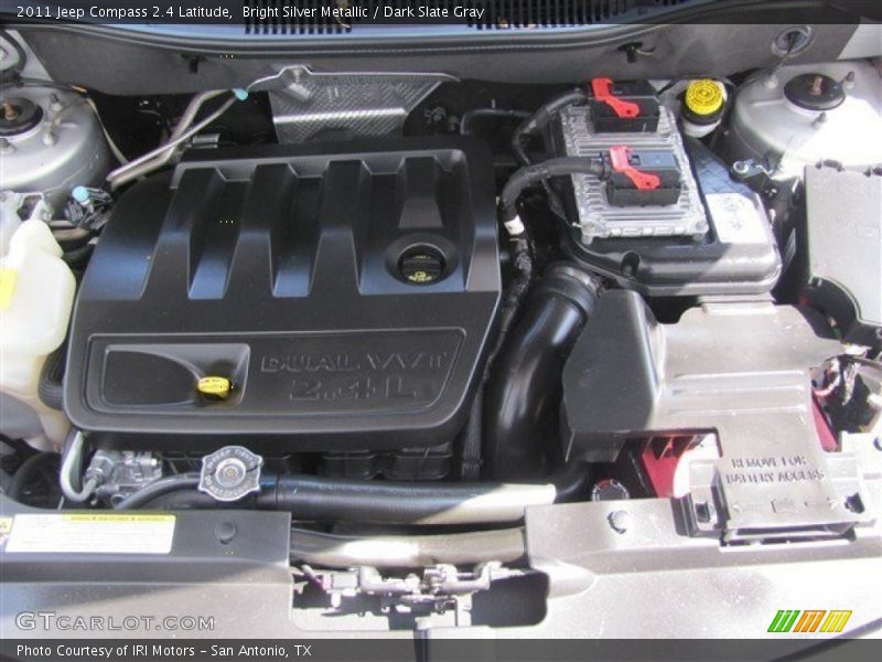 Bright Silver Metallic / Dark Slate Gray 2011 Jeep Compass 2.4 Latitude