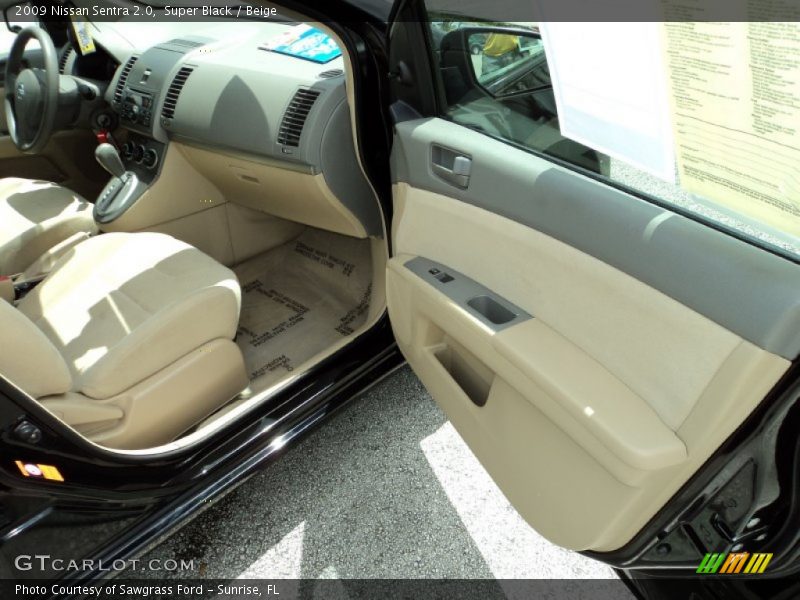 Super Black / Beige 2009 Nissan Sentra 2.0