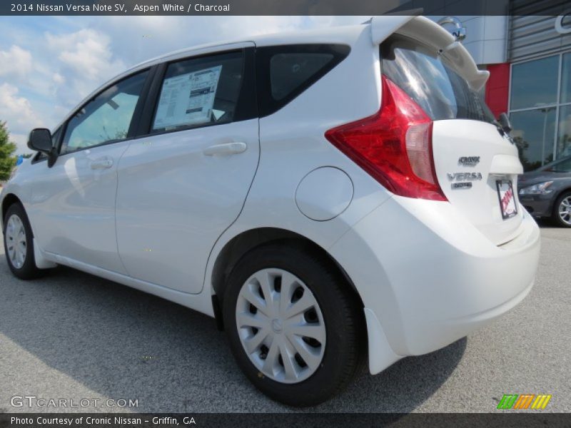 Aspen White / Charcoal 2014 Nissan Versa Note SV
