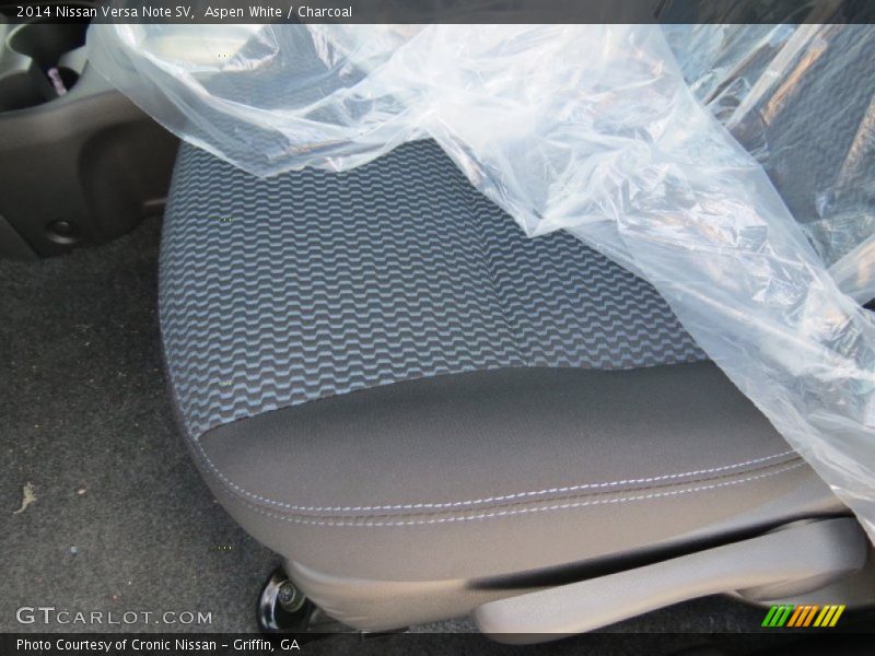 Aspen White / Charcoal 2014 Nissan Versa Note SV