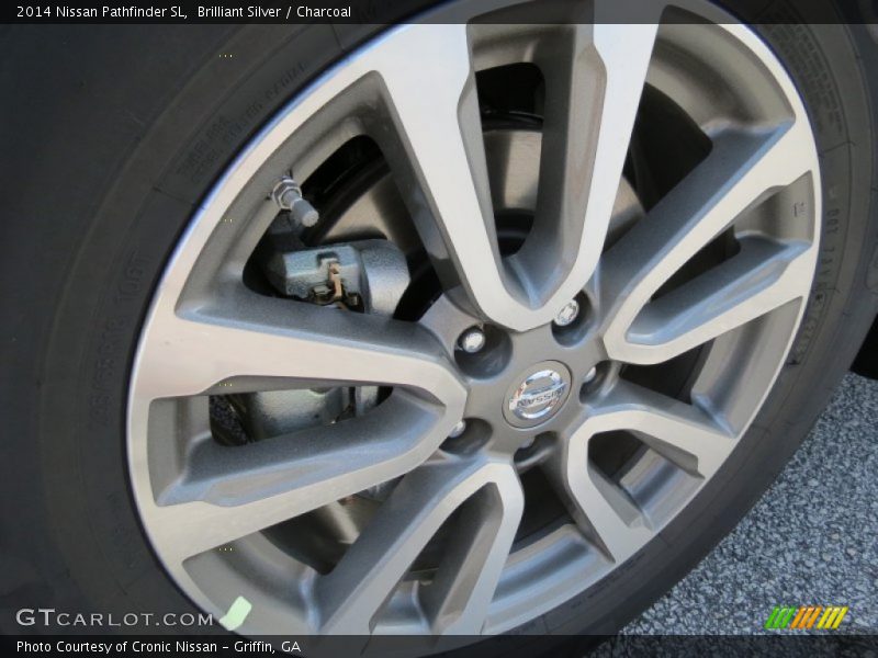 Brilliant Silver / Charcoal 2014 Nissan Pathfinder SL