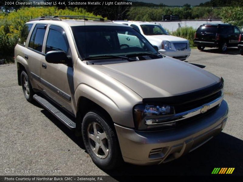 Sandstone Metallic / Light Cashmere 2004 Chevrolet TrailBlazer LS 4x4