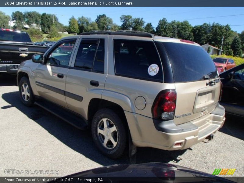 Sandstone Metallic / Light Cashmere 2004 Chevrolet TrailBlazer LS 4x4