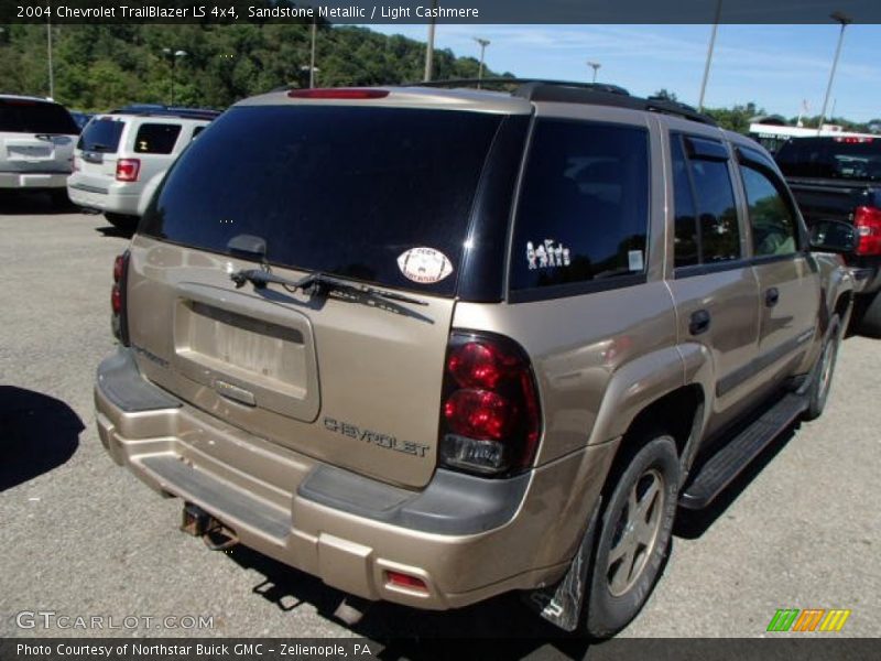 Sandstone Metallic / Light Cashmere 2004 Chevrolet TrailBlazer LS 4x4