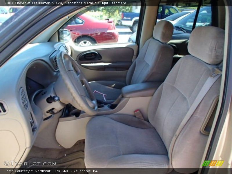Sandstone Metallic / Light Cashmere 2004 Chevrolet TrailBlazer LS 4x4
