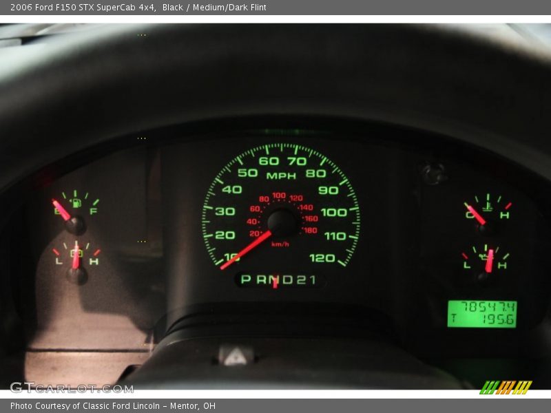 Black / Medium/Dark Flint 2006 Ford F150 STX SuperCab 4x4