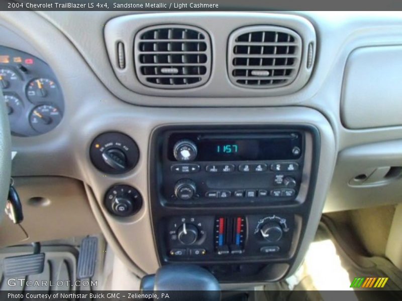 Sandstone Metallic / Light Cashmere 2004 Chevrolet TrailBlazer LS 4x4