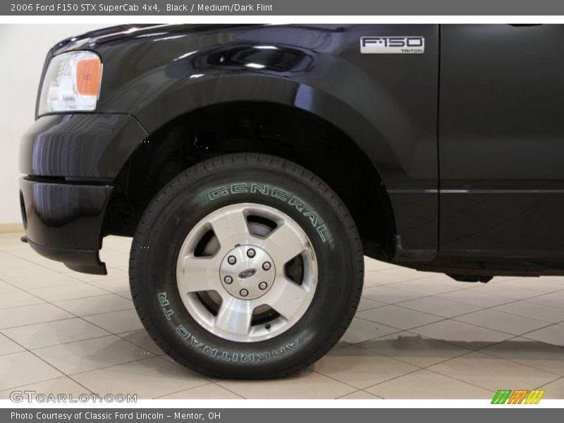Black / Medium/Dark Flint 2006 Ford F150 STX SuperCab 4x4