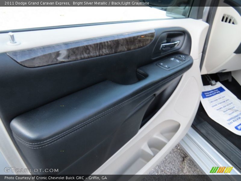 Bright Silver Metallic / Black/Light Graystone 2011 Dodge Grand Caravan Express