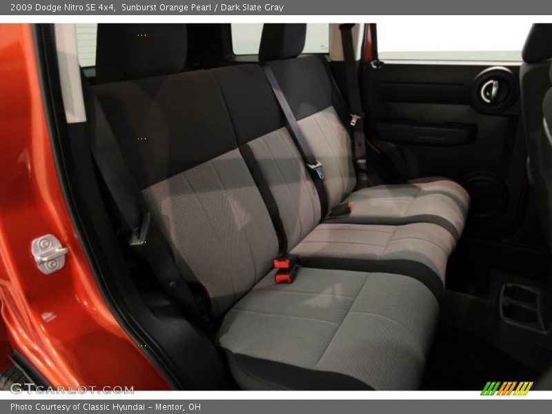 Sunburst Orange Pearl / Dark Slate Gray 2009 Dodge Nitro SE 4x4