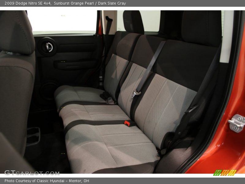 Sunburst Orange Pearl / Dark Slate Gray 2009 Dodge Nitro SE 4x4