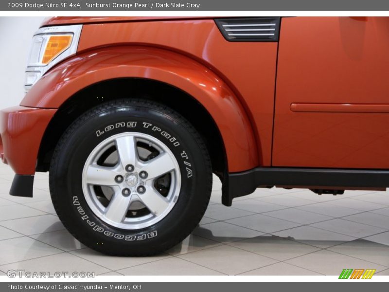 Sunburst Orange Pearl / Dark Slate Gray 2009 Dodge Nitro SE 4x4