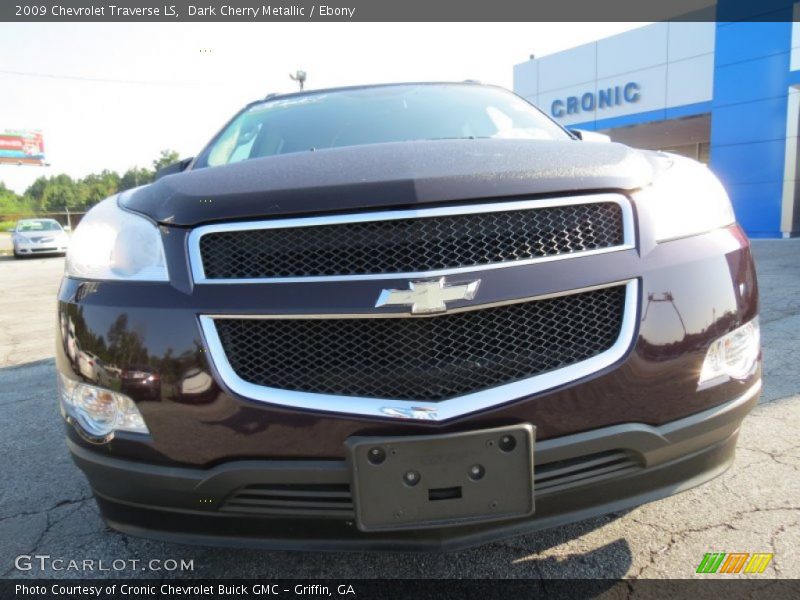 Dark Cherry Metallic / Ebony 2009 Chevrolet Traverse LS