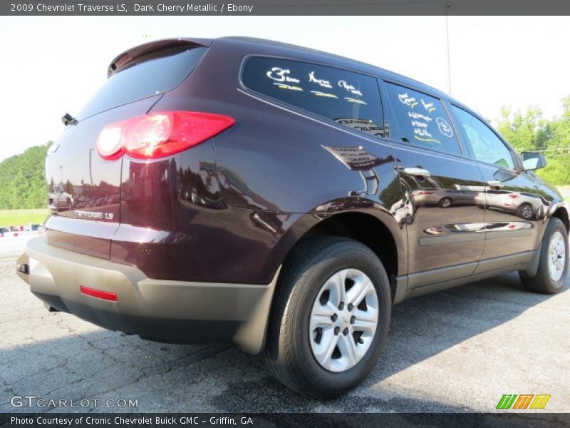 Dark Cherry Metallic / Ebony 2009 Chevrolet Traverse LS