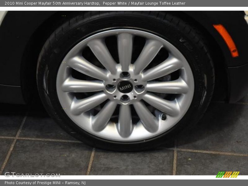 Pepper White / Mayfair Lounge Toffee Leather 2010 Mini Cooper Mayfair 50th Anniversary Hardtop
