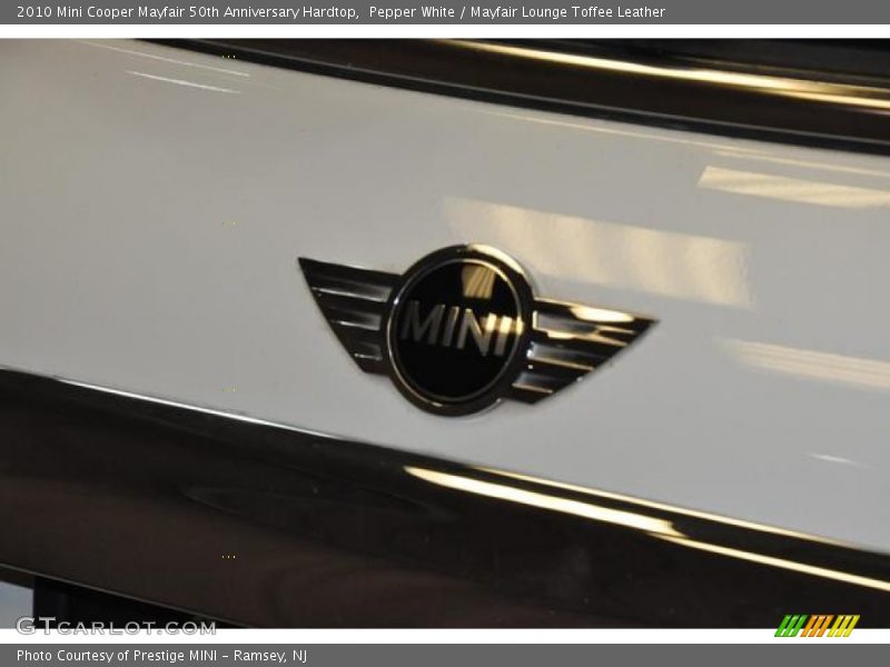 Pepper White / Mayfair Lounge Toffee Leather 2010 Mini Cooper Mayfair 50th Anniversary Hardtop