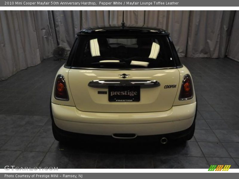 Pepper White / Mayfair Lounge Toffee Leather 2010 Mini Cooper Mayfair 50th Anniversary Hardtop