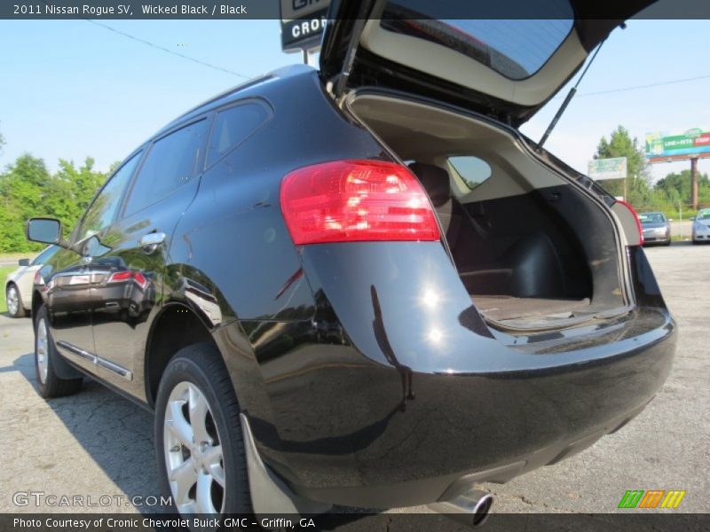 Wicked Black / Black 2011 Nissan Rogue SV