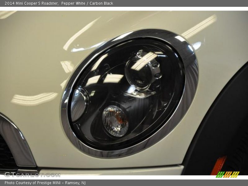 Pepper White / Carbon Black 2014 Mini Cooper S Roadster