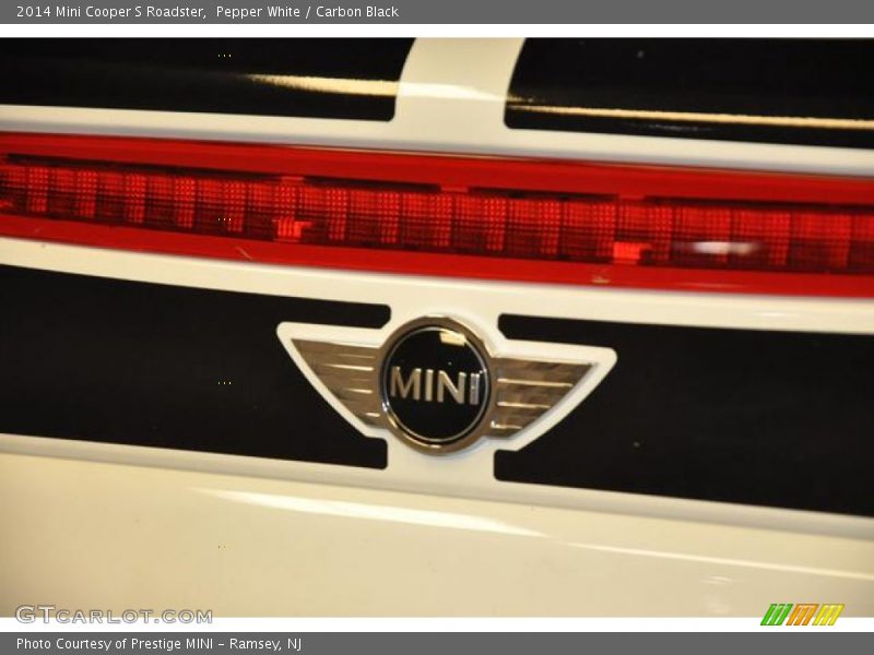 Pepper White / Carbon Black 2014 Mini Cooper S Roadster