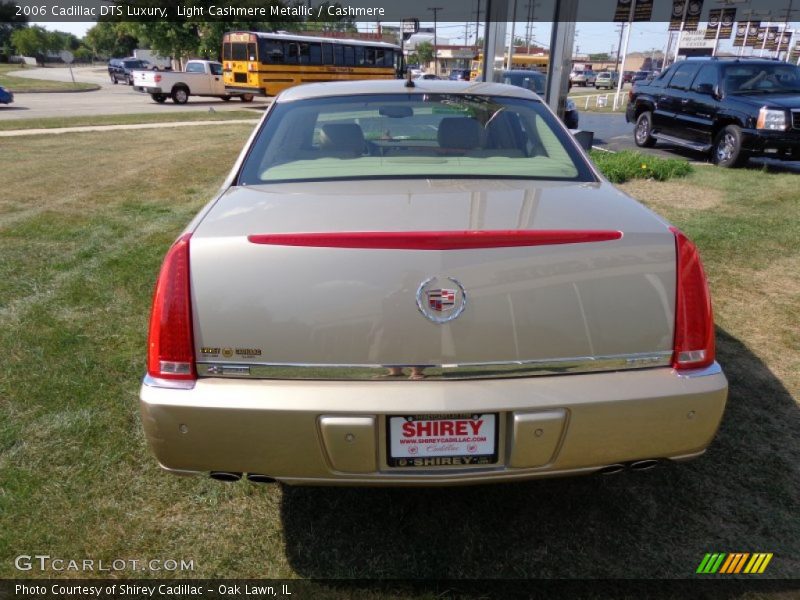 Light Cashmere Metallic / Cashmere 2006 Cadillac DTS Luxury
