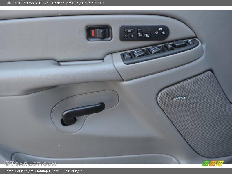Carbon Metallic / Neutral/Shale 2004 GMC Yukon SLT 4x4