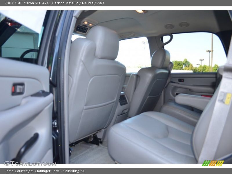 Carbon Metallic / Neutral/Shale 2004 GMC Yukon SLT 4x4