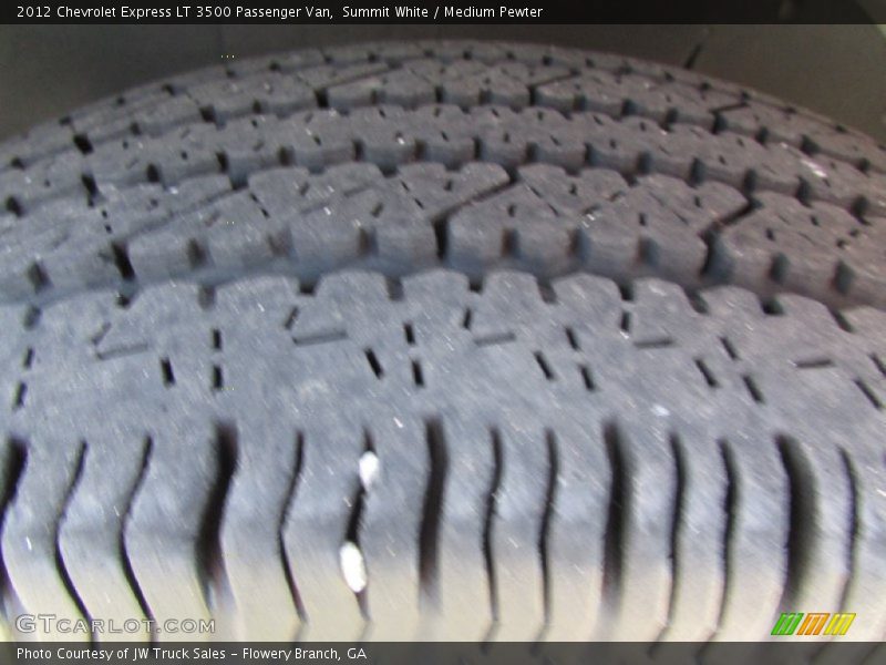 Summit White / Medium Pewter 2012 Chevrolet Express LT 3500 Passenger Van