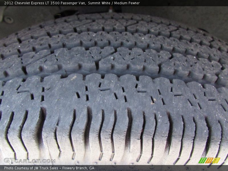 Summit White / Medium Pewter 2012 Chevrolet Express LT 3500 Passenger Van