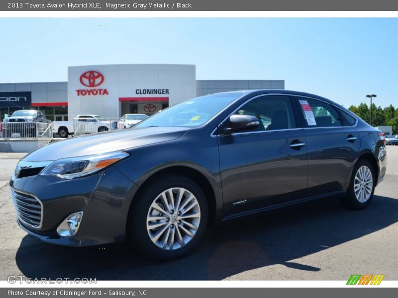 Magnetic Gray Metallic / Black 2013 Toyota Avalon Hybrid XLE