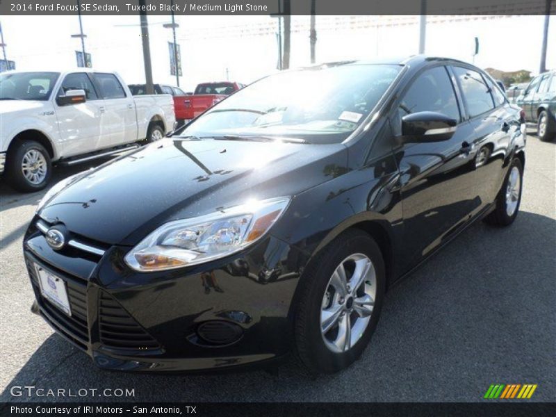 Tuxedo Black / Medium Light Stone 2014 Ford Focus SE Sedan