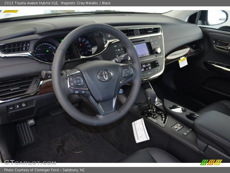 Magnetic Gray Metallic / Black 2013 Toyota Avalon Hybrid XLE
