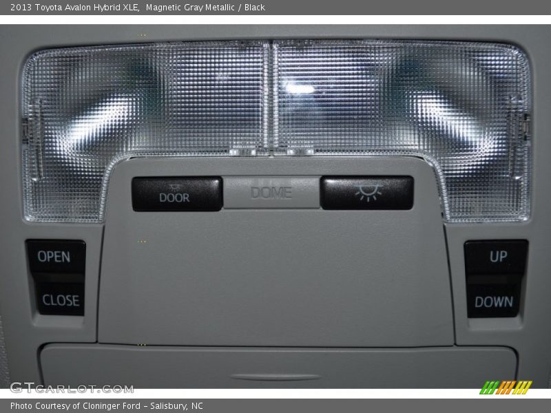Magnetic Gray Metallic / Black 2013 Toyota Avalon Hybrid XLE