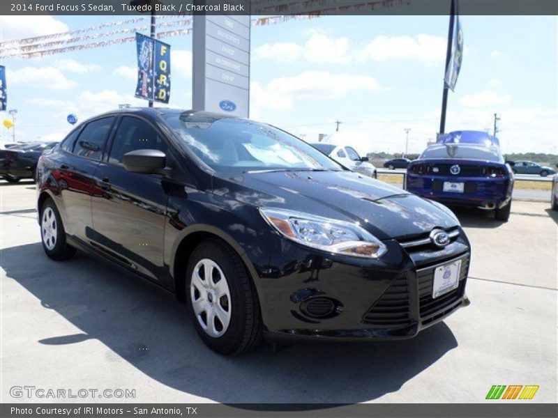 Tuxedo Black / Charcoal Black 2014 Ford Focus S Sedan