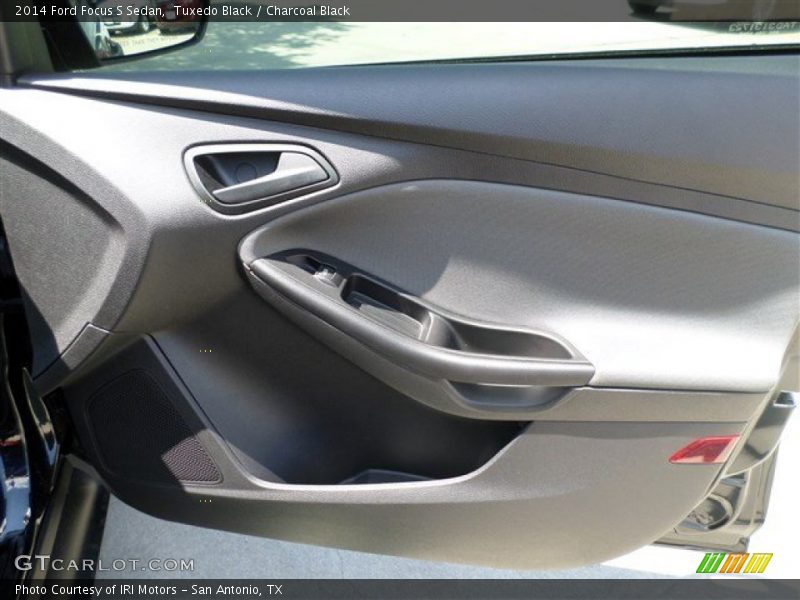 Tuxedo Black / Charcoal Black 2014 Ford Focus S Sedan