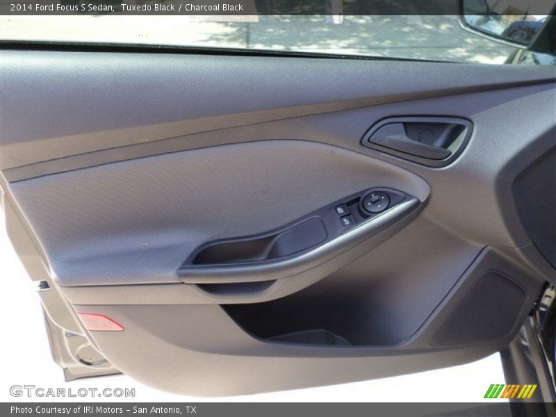 Tuxedo Black / Charcoal Black 2014 Ford Focus S Sedan