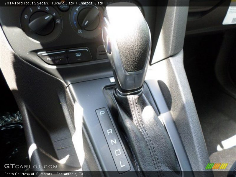 Tuxedo Black / Charcoal Black 2014 Ford Focus S Sedan