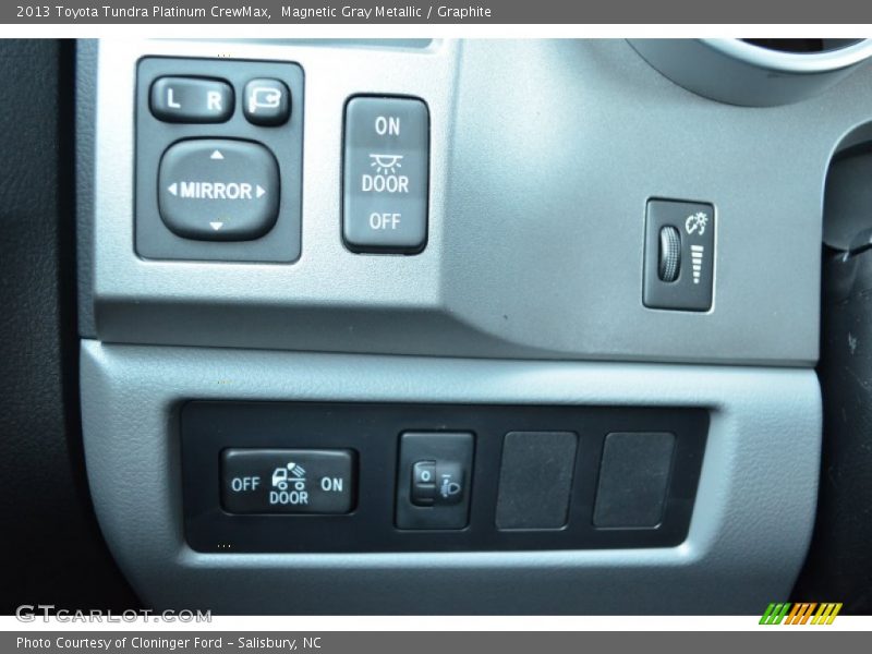 Magnetic Gray Metallic / Graphite 2013 Toyota Tundra Platinum CrewMax